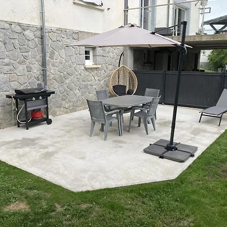 Maison Renovee Au Bord Du Lac, Jardin Privatif, Wifi, Activites Nautiques Et Touristiques A Proximite - Fr-1-742-125 * Saint-Etienne-Cantales